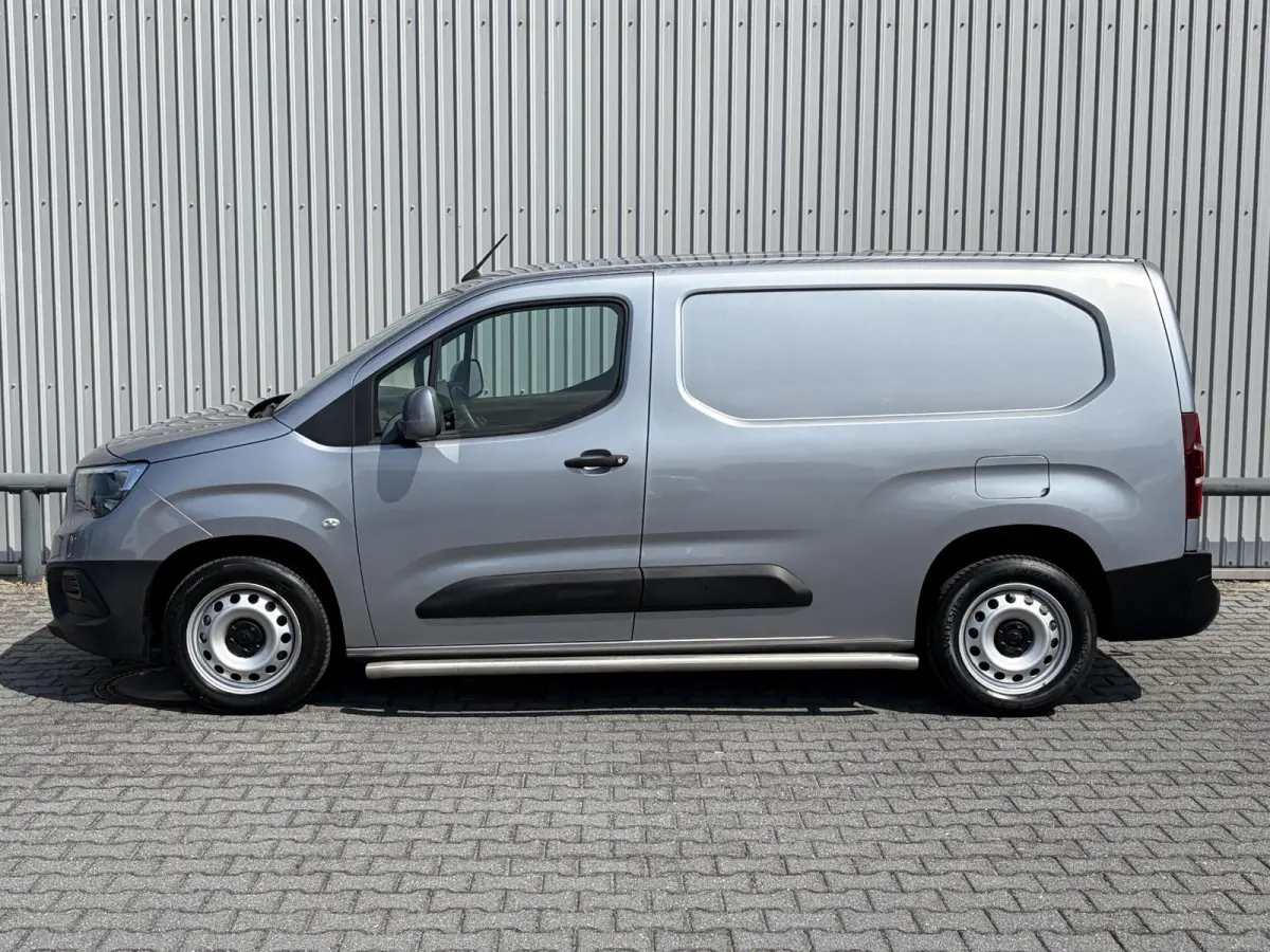 1.5D L2H1*NAVI*A/C*CRUISE*HAAK*CARPLAY*PDC*SIDEBAR