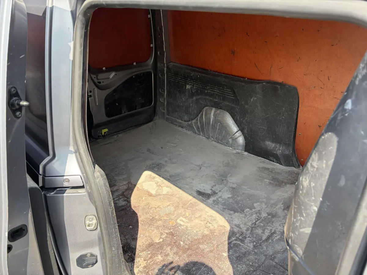 1.5D L2H1*NAVI*A/C*CRUISE*HAAK*CARPLAY*PDC*SIDEBAR