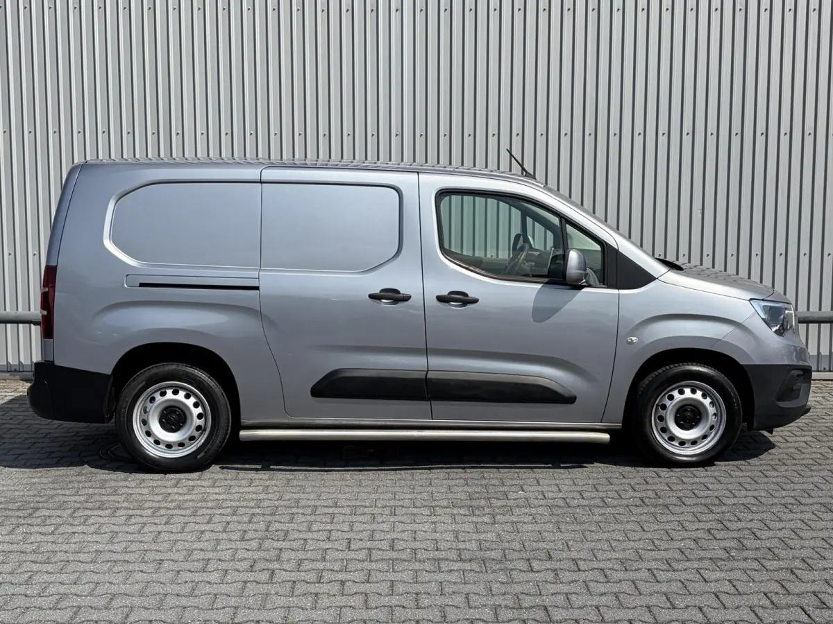 1.5D L2H1*NAVI*A/C*CRUISE*HAAK*CARPLAY*PDC*SIDEBAR