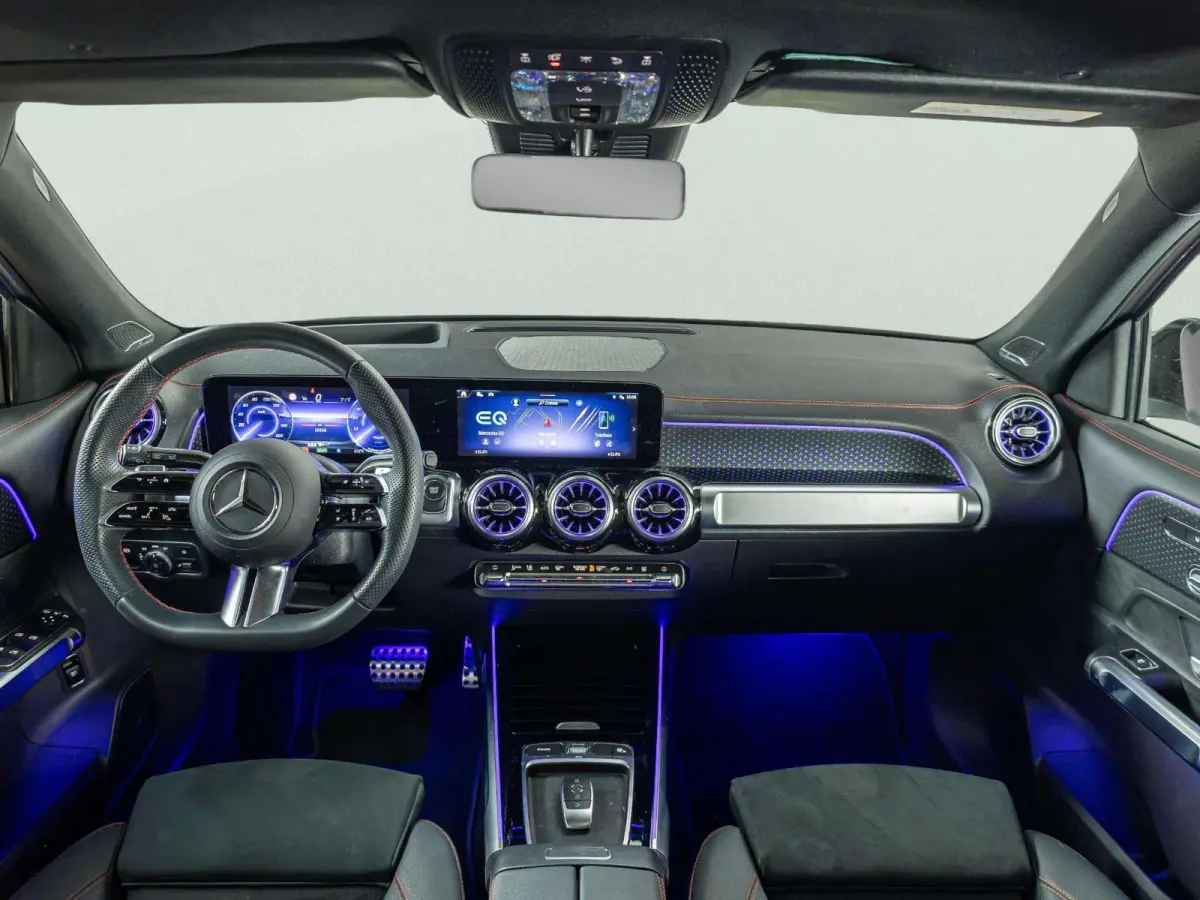 250+ Business Solution AMG 71 kWh | Panorama dak