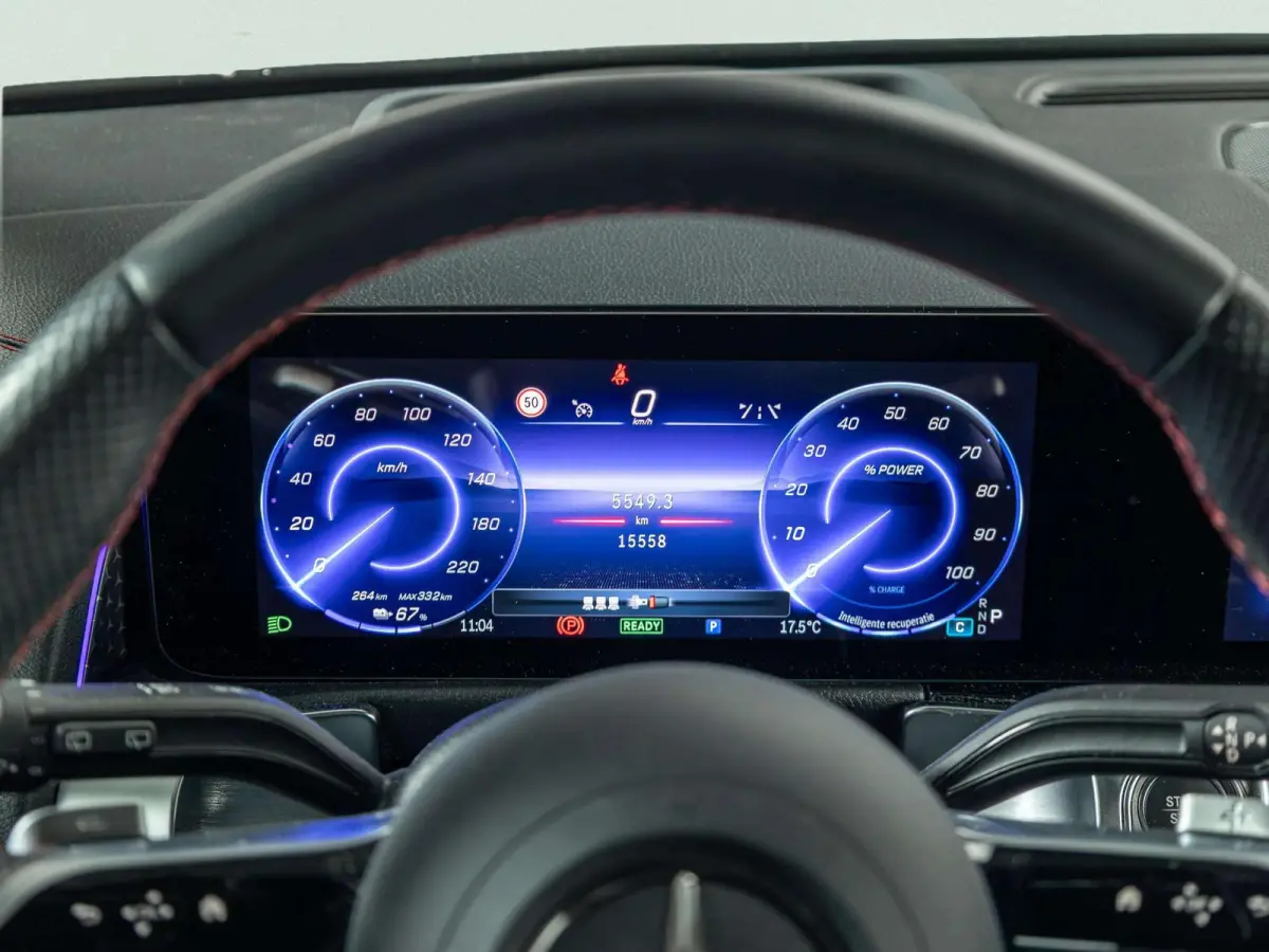250+ Business Solution AMG 71 kWh | Panorama dak