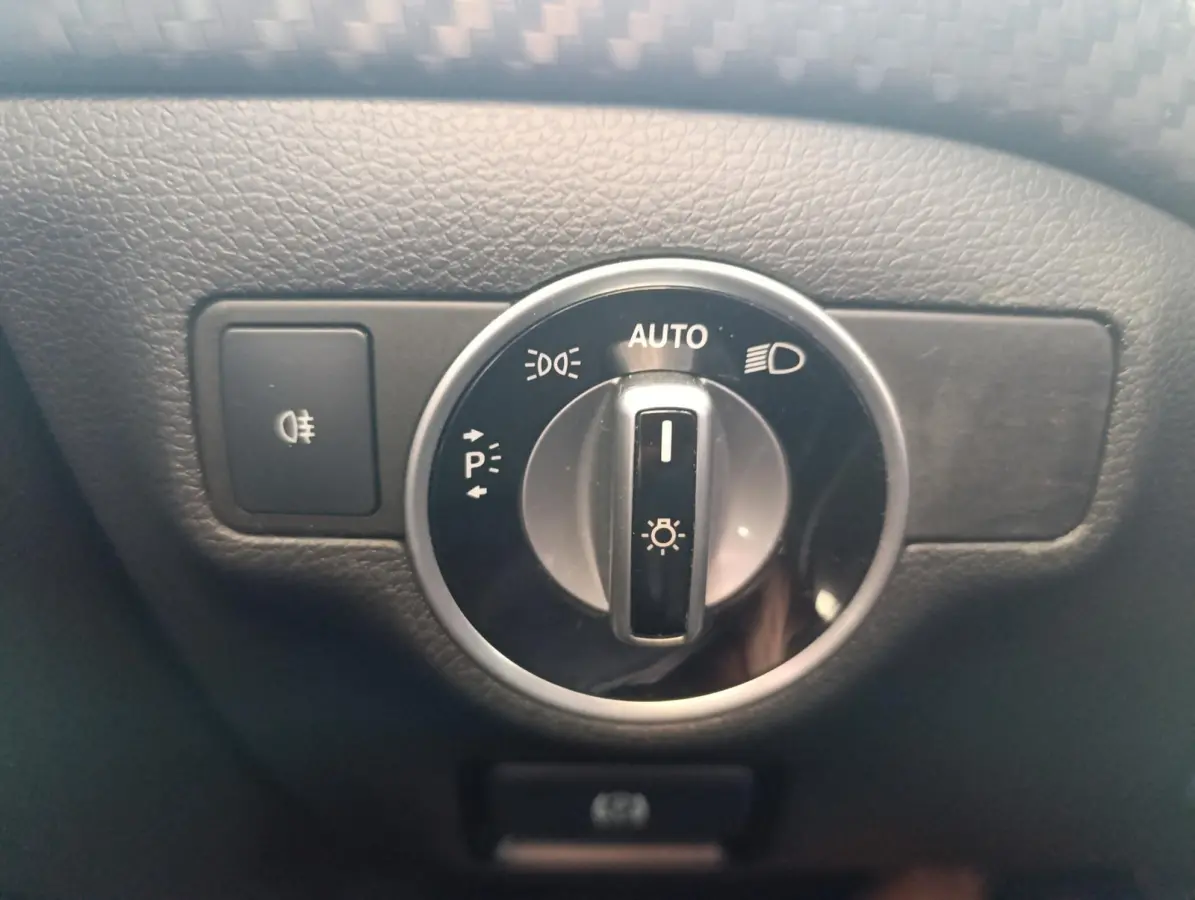 180 AMG Night Edition Plus | Stoelverwarming | Automaat | Navigatie | Camera