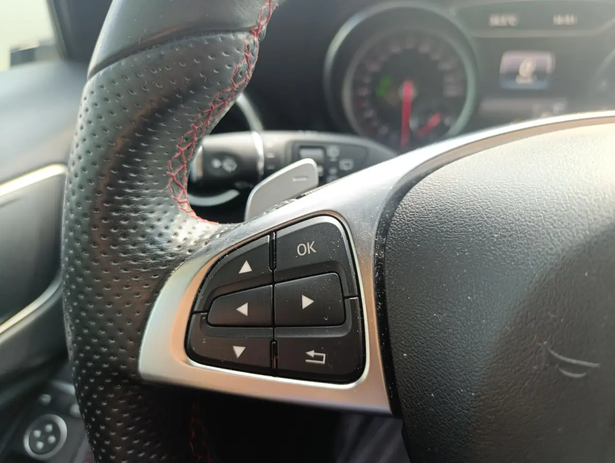 180 AMG Night Edition Plus | Stoelverwarming | Automaat | Navigatie | Camera