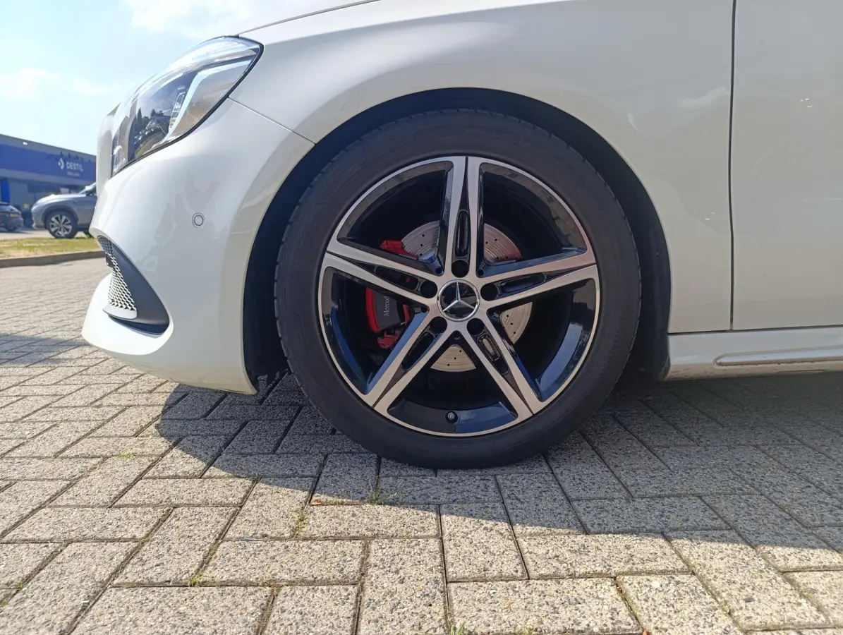 180 AMG Night Edition Plus | Stoelverwarming | Automaat | Navigatie | Camera