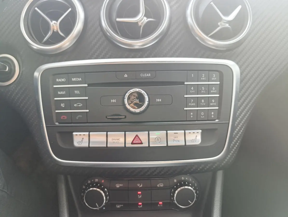 180 AMG Night Edition Plus | Stoelverwarming | Automaat | Navigatie | Camera