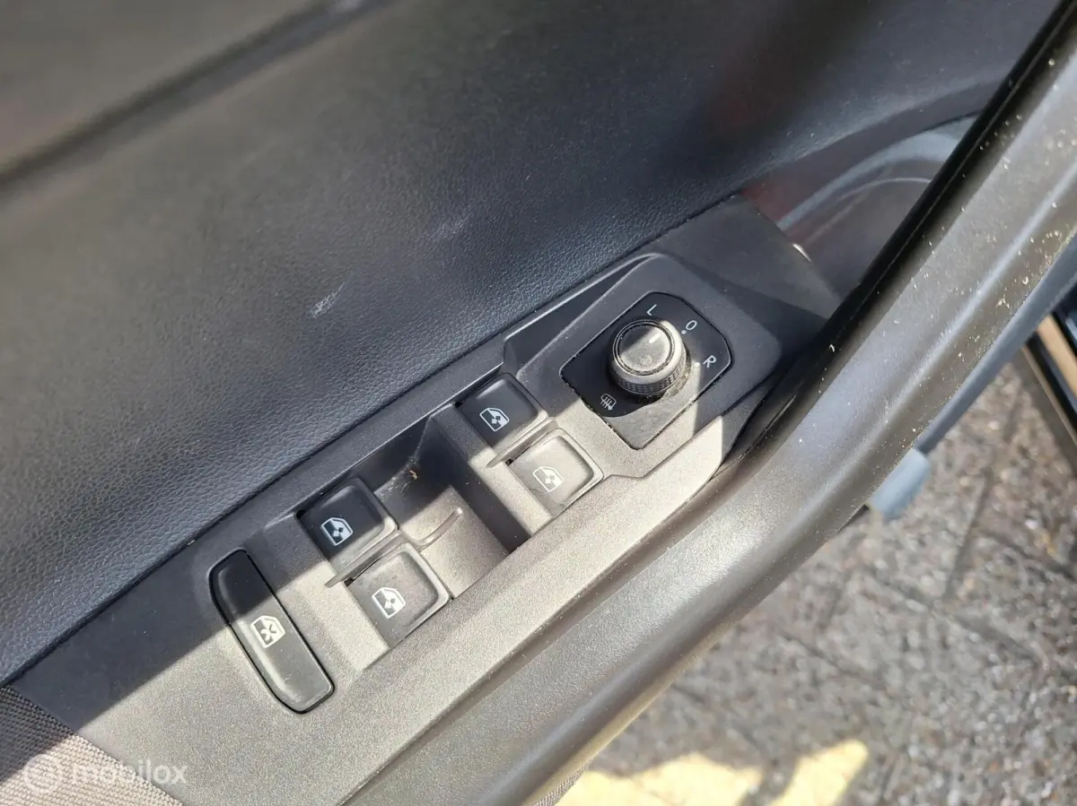 1.0 MPI COMFORTLINE • 1E EIGENAAR • CARPLAY •