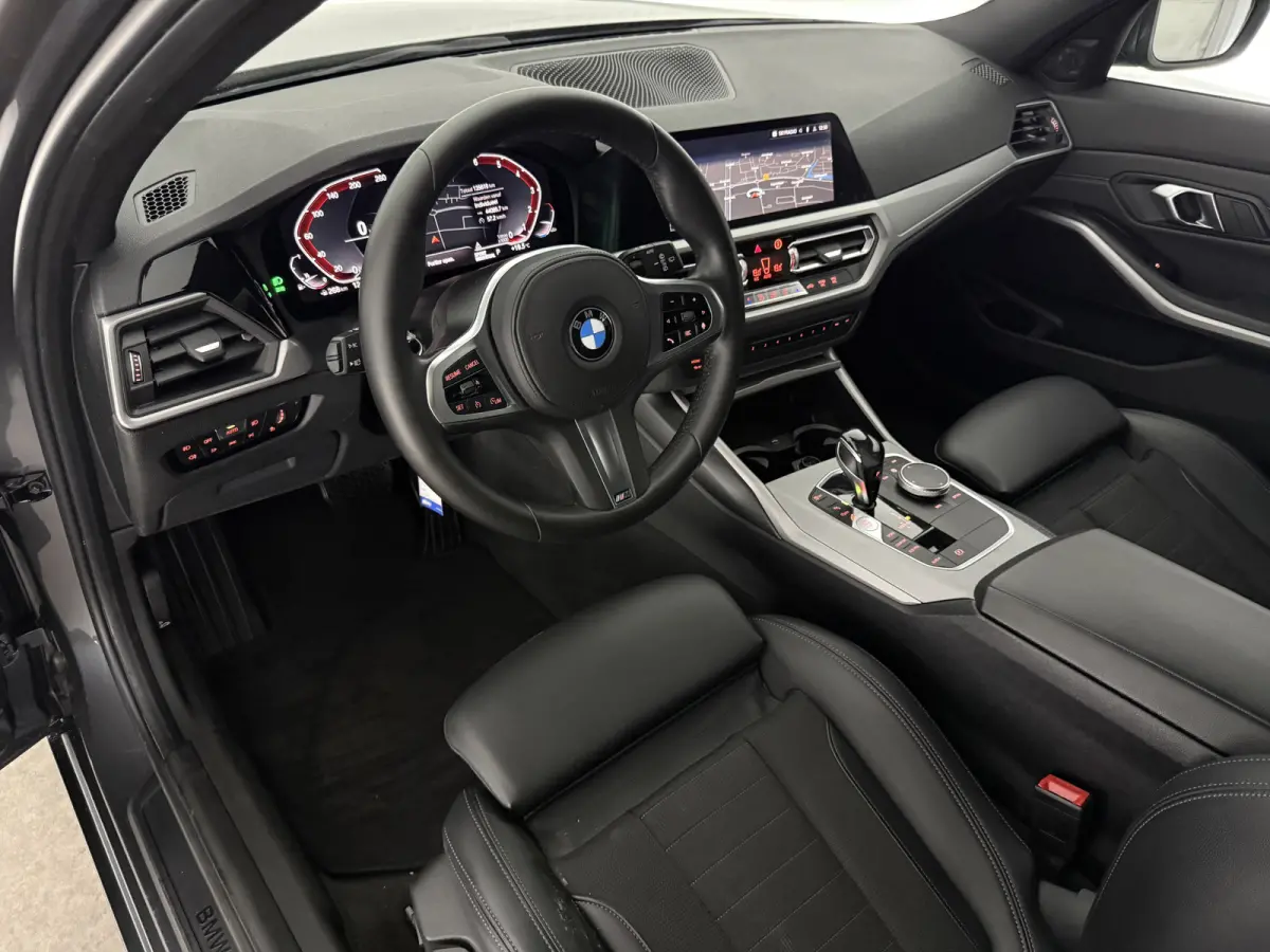 330i Introduction Executive Edition M-Sport | Camera | Virtual | Carplay | LED | Navi | Parkeersens.