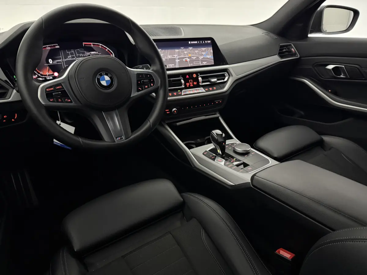 330i Introduction Executive Edition M-Sport | Camera | Virtual | Carplay | LED | Navi | Parkeersens.
