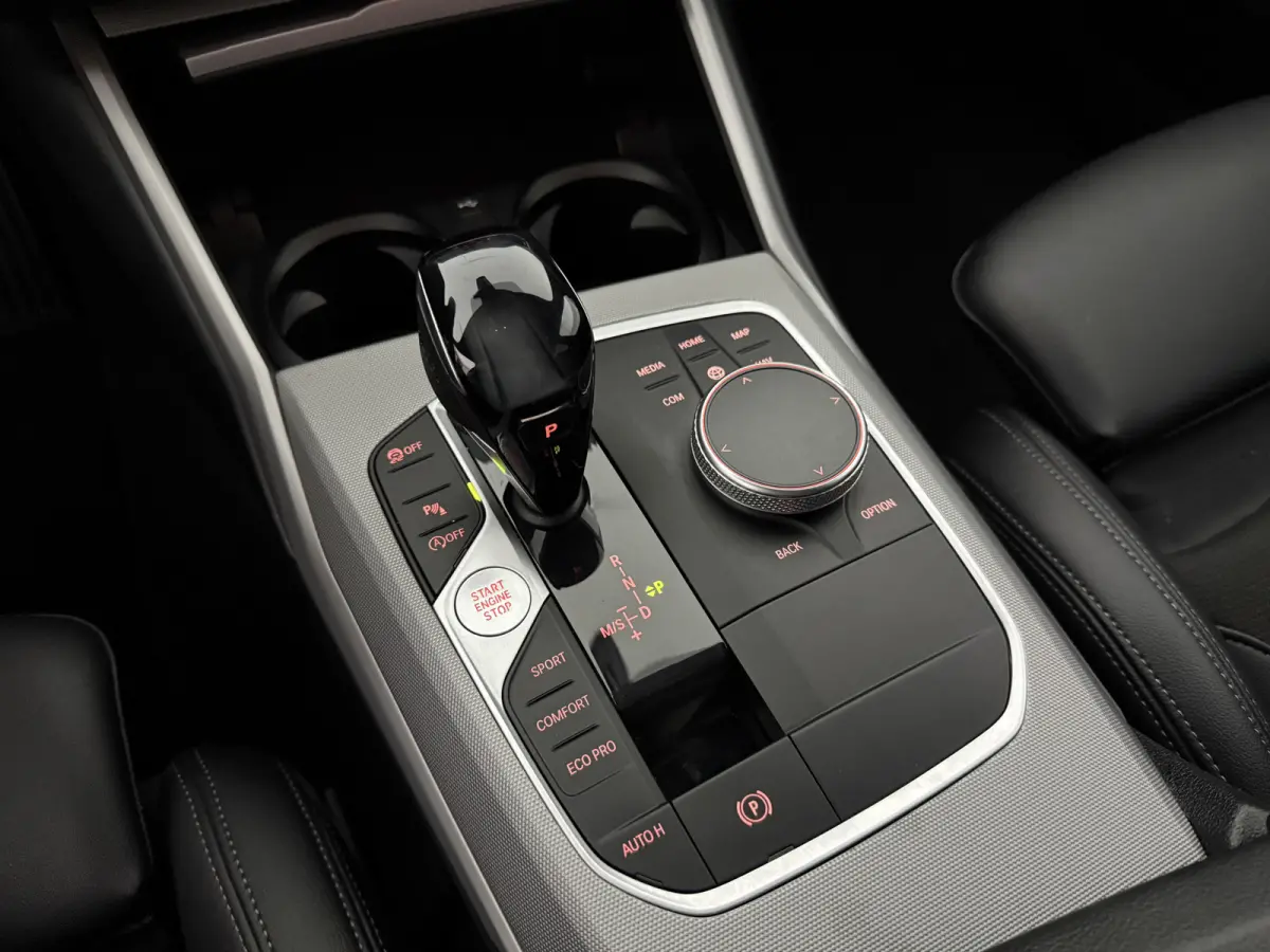 330i Introduction Executive Edition M-Sport | Camera | Virtual | Carplay | LED | Navi | Parkeersens.