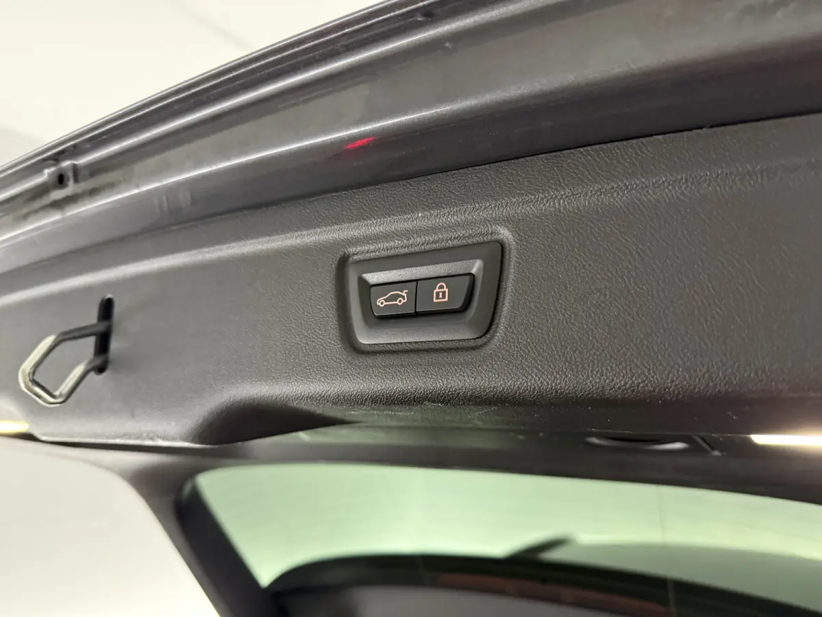 330i Introduction Executive Edition M-Sport | Camera | Virtual | Carplay | LED | Navi | Parkeersens.