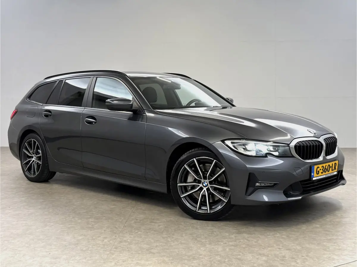 330i Introduction Executive Edition M-Sport | Camera | Virtual | Carplay | LED | Navi | Parkeersens.