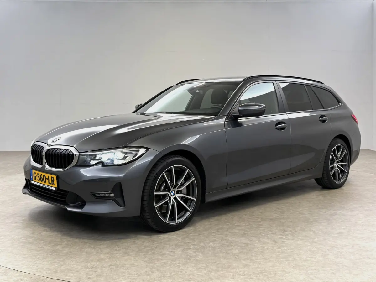 330i Introduction Executive Edition M-Sport | Camera | Virtual | Carplay | LED | Navi | Parkeersens.