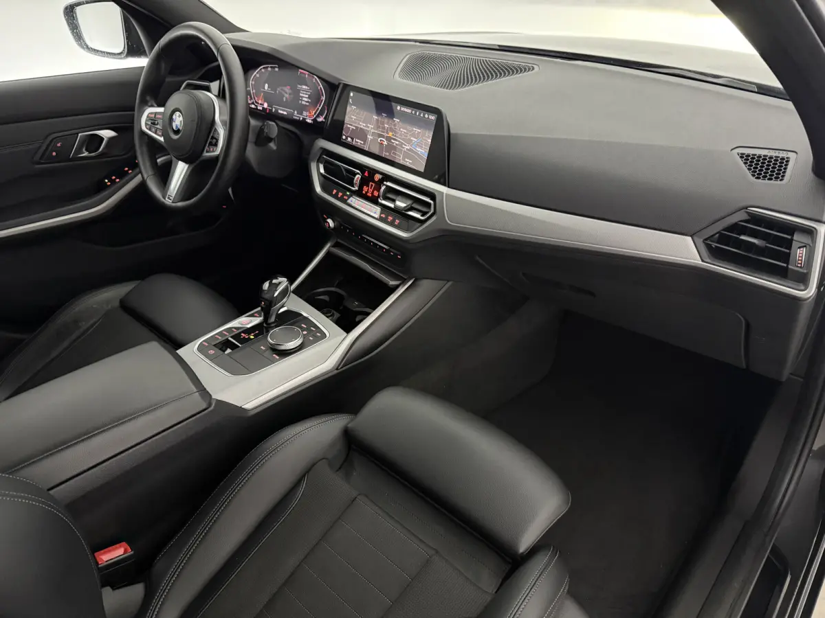 330i Introduction Executive Edition M-Sport | Camera | Virtual | Carplay | LED | Navi | Parkeersens.