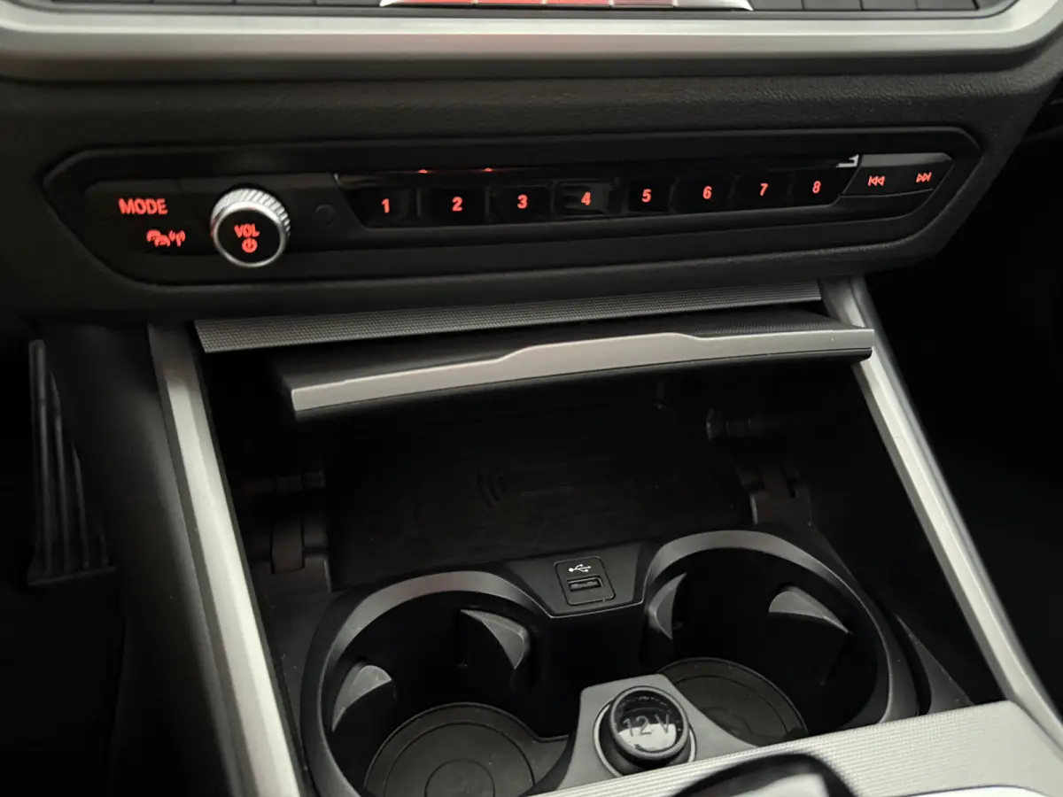 330i Introduction Executive Edition M-Sport | Camera | Virtual | Carplay | LED | Navi | Parkeersens.