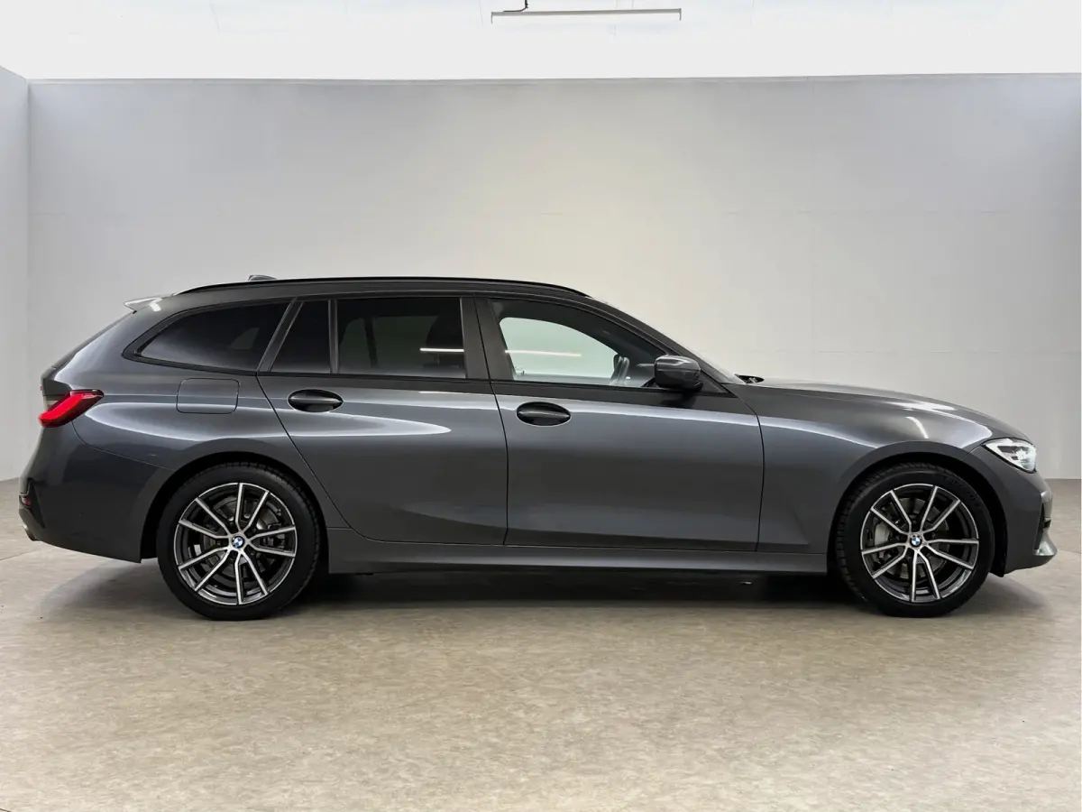 330i Introduction Executive Edition M-Sport | Camera | Virtual | Carplay | LED | Navi | Parkeersens.