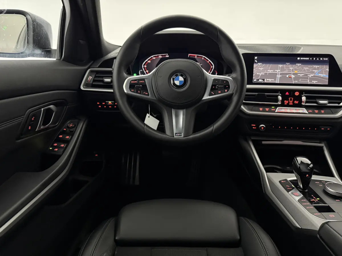 330i Introduction Executive Edition M-Sport | Camera | Virtual | Carplay | LED | Navi | Parkeersens.
