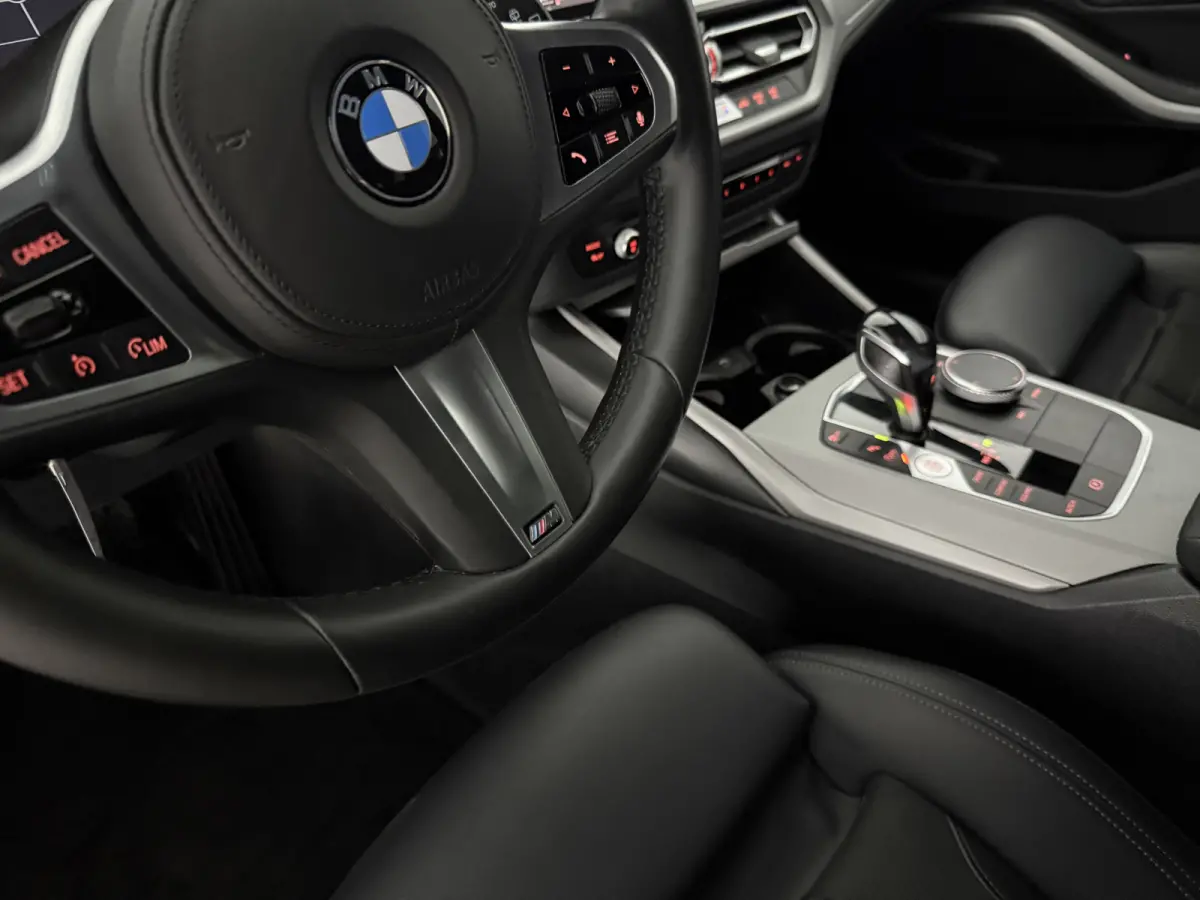 330i Introduction Executive Edition M-Sport | Camera | Virtual | Carplay | LED | Navi | Parkeersens.