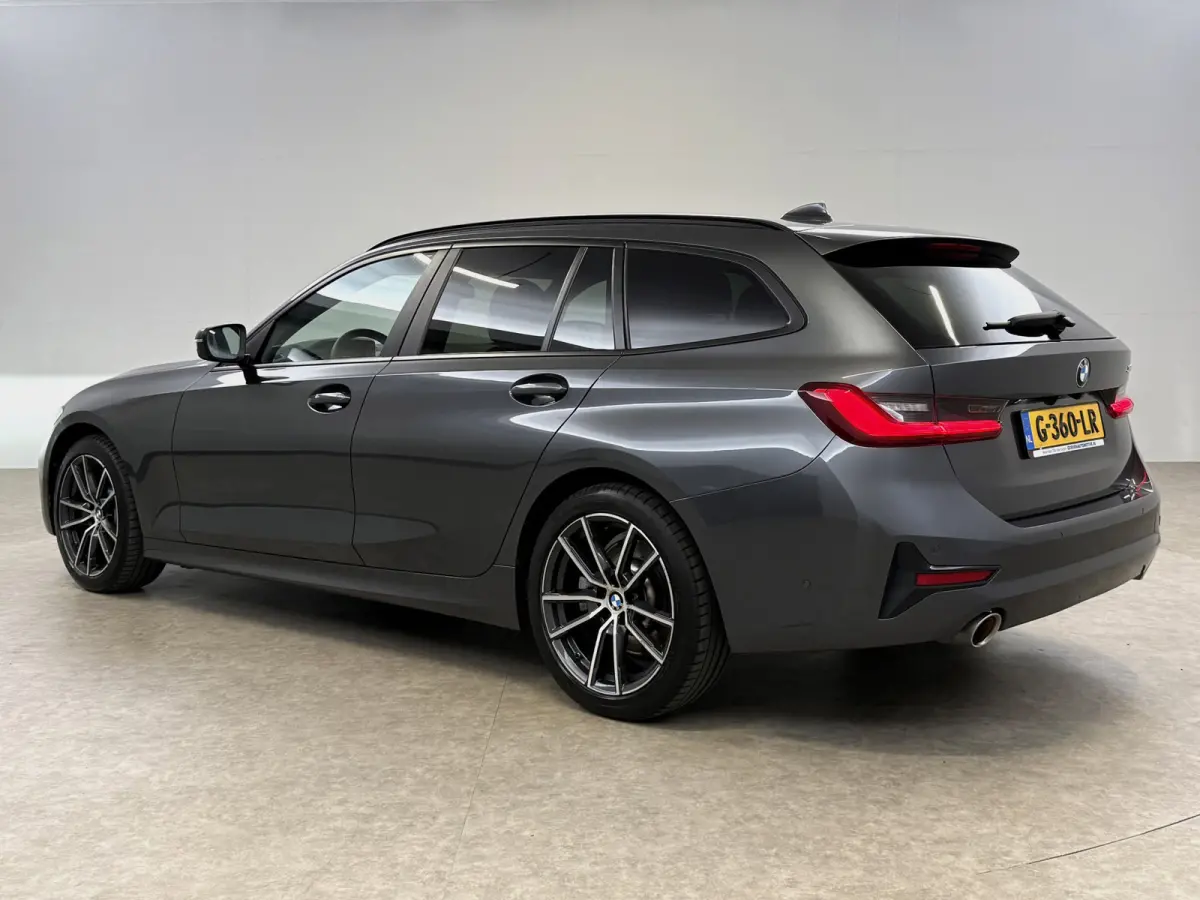 330i Introduction Executive Edition M-Sport | Camera | Virtual | Carplay | LED | Navi | Parkeersens.