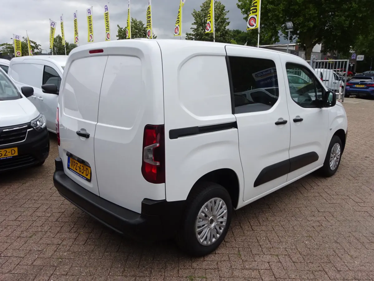 1.2 PureTech Pro BENZINE AIRCO NAVI CRUISE CONTROL PDC SCHUIFDEUR