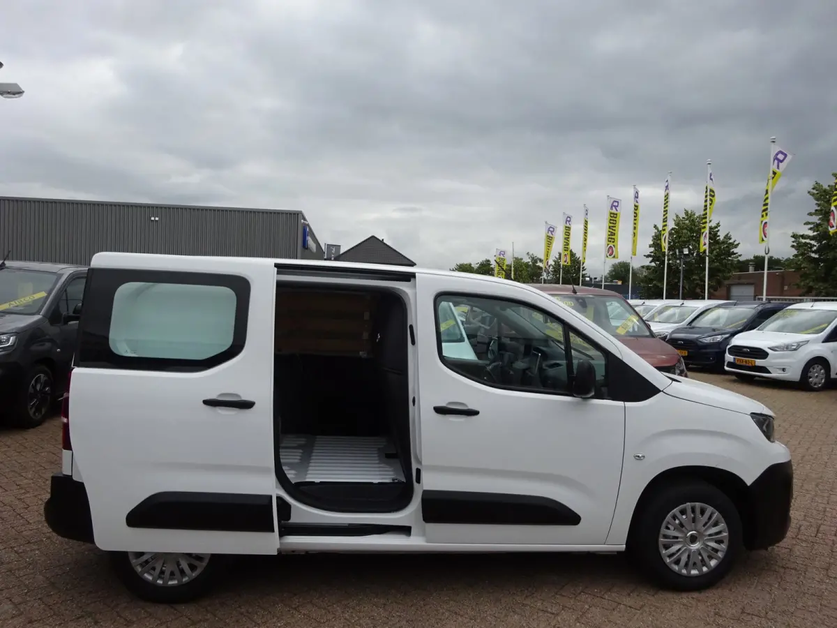 1.2 PureTech Pro BENZINE AIRCO NAVI CRUISE CONTROL PDC SCHUIFDEUR