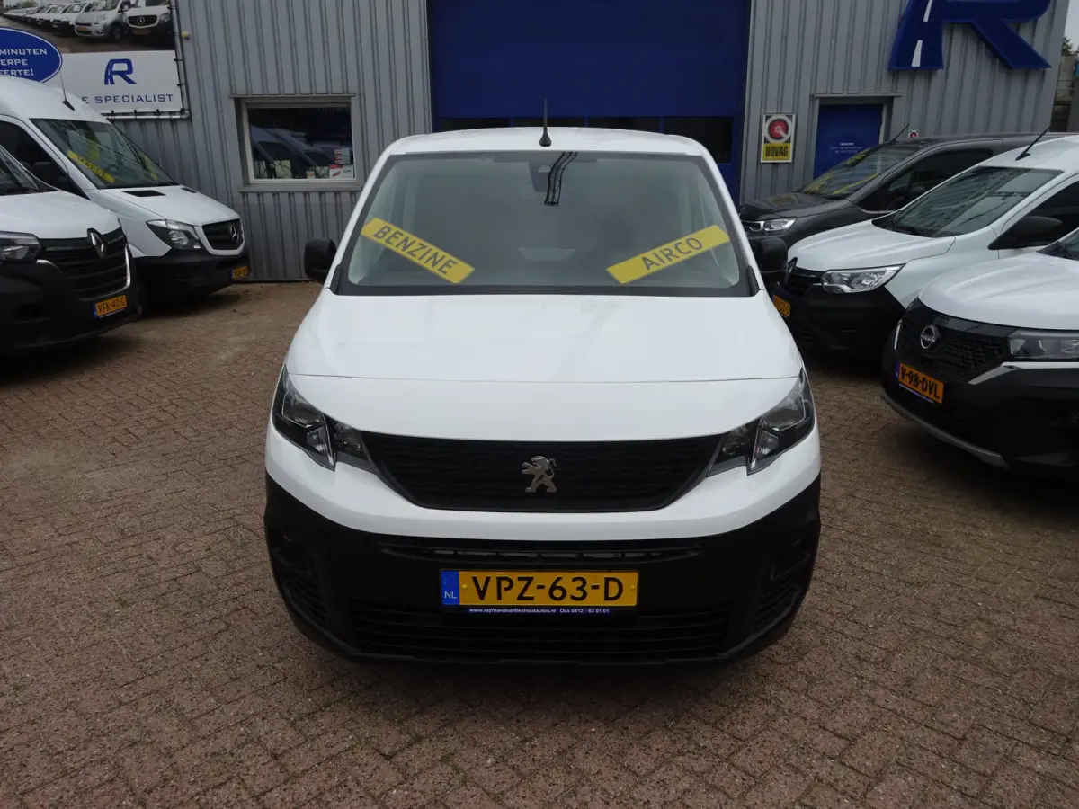 1.2 PureTech Pro BENZINE AIRCO NAVI CRUISE CONTROL PDC SCHUIFDEUR
