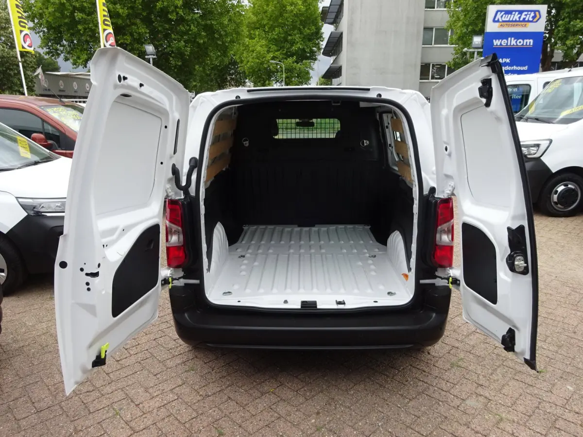 1.2 PureTech Pro BENZINE AIRCO NAVI CRUISE CONTROL PDC SCHUIFDEUR