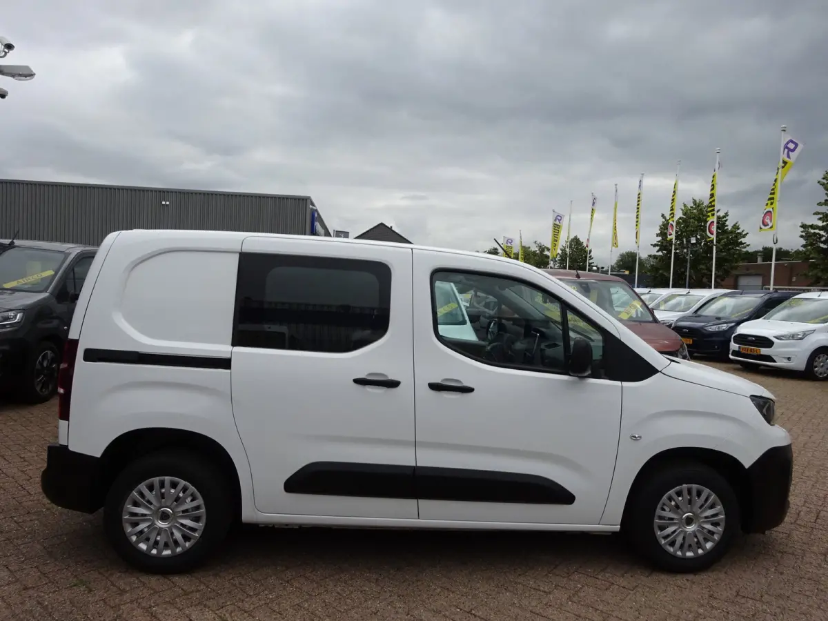1.2 PureTech Pro BENZINE AIRCO NAVI CRUISE CONTROL PDC SCHUIFDEUR