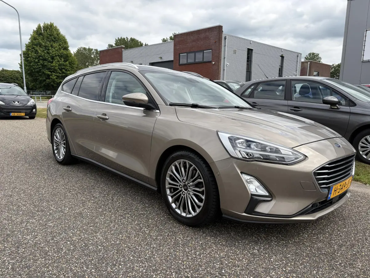 1.0 EcoBoost Titanium Business AUTOMAAT