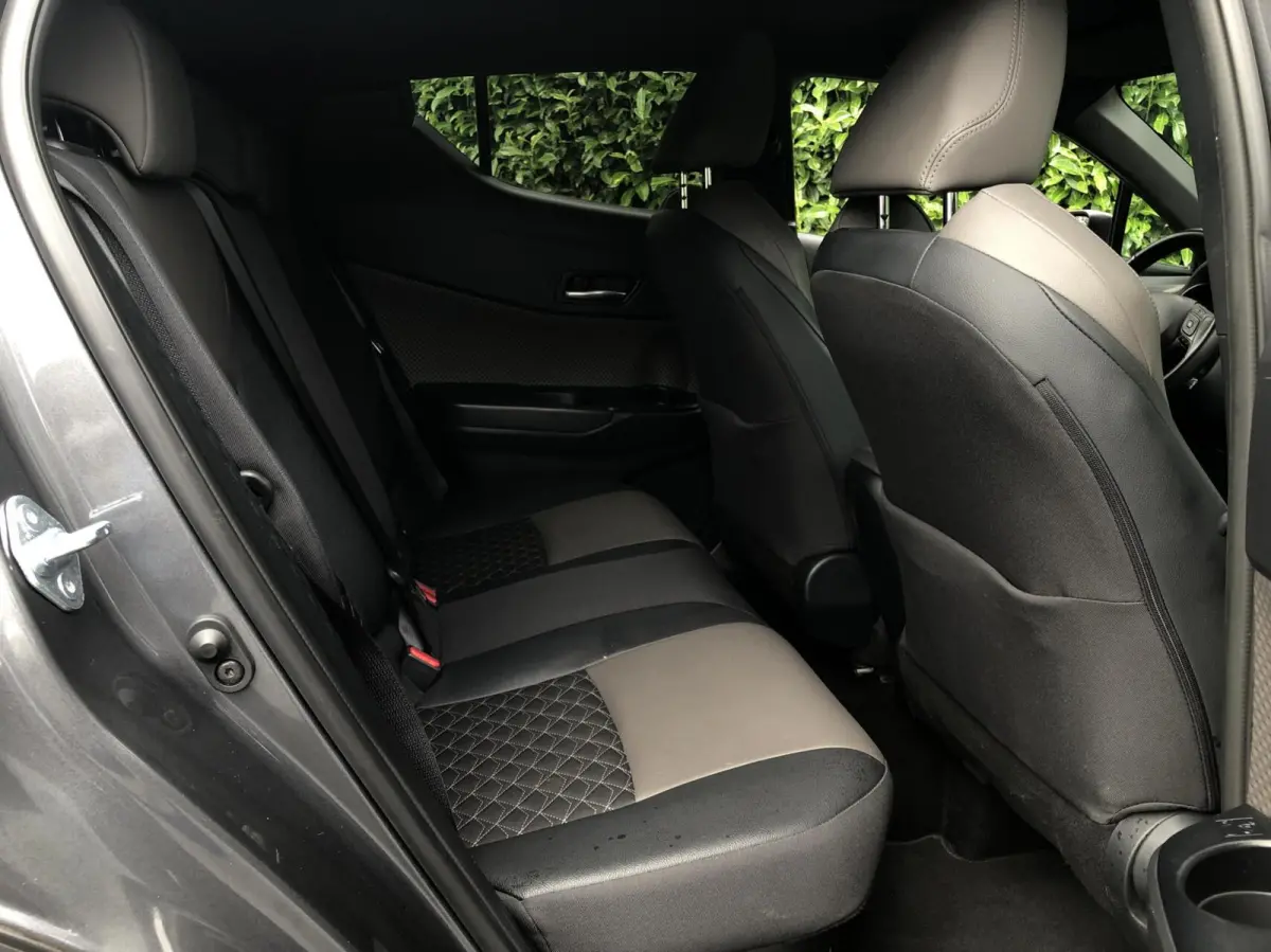 1.8 Hybrid Executive, CARPLAY, NAVI, CRUISE, 18INCH, LEDER, ECC-AIRCO, STOELVERWARMING, TWO-TONE COLOR