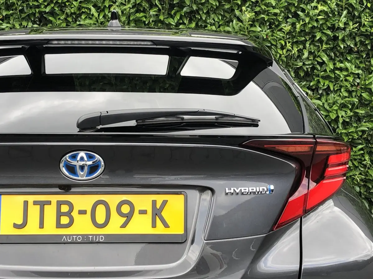 1.8 Hybrid Executive, CARPLAY, NAVI, CRUISE, 18INCH, LEDER, ECC-AIRCO, STOELVERWARMING, TWO-TONE COLOR