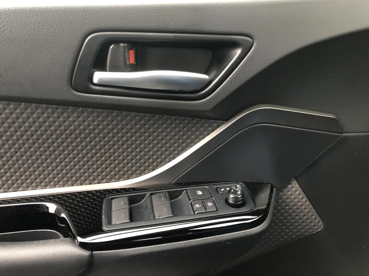 1.8 Hybrid Executive, CARPLAY, NAVI, CRUISE, 18INCH, LEDER, ECC-AIRCO, STOELVERWARMING, TWO-TONE COLOR