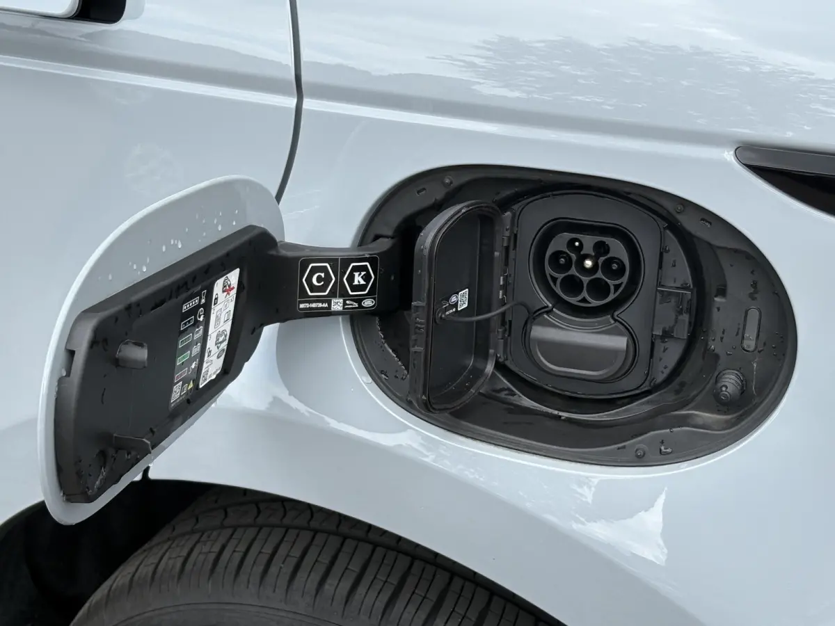 1.5 P270e PHEV AWD SE Dynamic Edition 1E EIG./NL-AUTO/FULL OPTIONS!