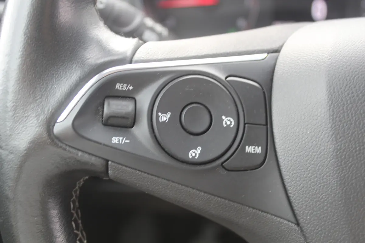 1.2 Turbo Elegance Dodehoek detector, Apple Carplay/Android Auto, Lichtmetalen velgen 16"