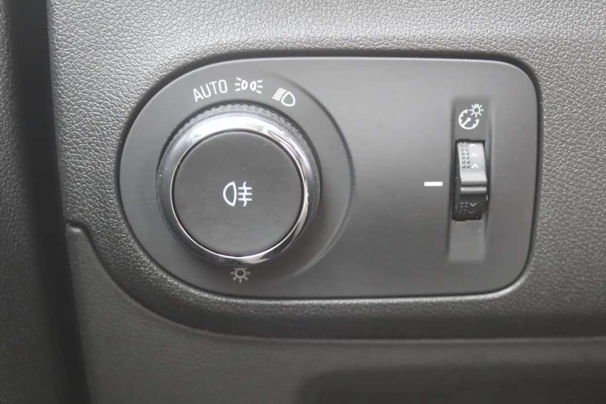 1.2 Turbo Elegance Dodehoek detector, Apple Carplay/Android Auto, Lichtmetalen velgen 16"