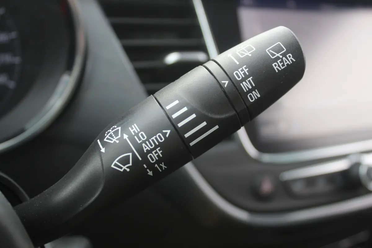 1.2 Turbo Elegance Dodehoek detector, Apple Carplay/Android Auto, Lichtmetalen velgen 16"