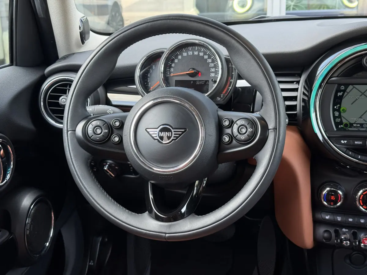 1.5 Cooper One Leder/H&K/Apple