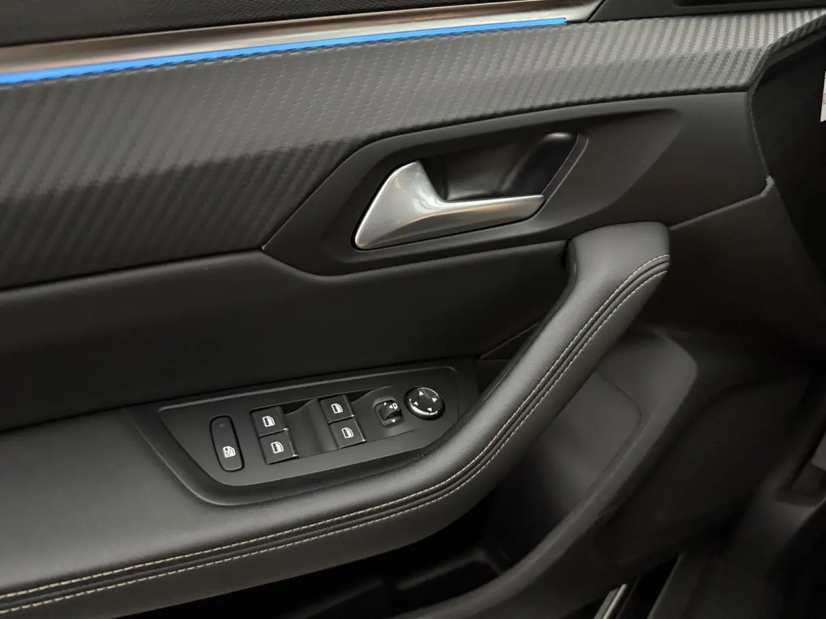 1.2 PureTech GT | Pano | Camera | Virtual | Sfeer | LED | Carplay | Cruise | Clima | Keyless