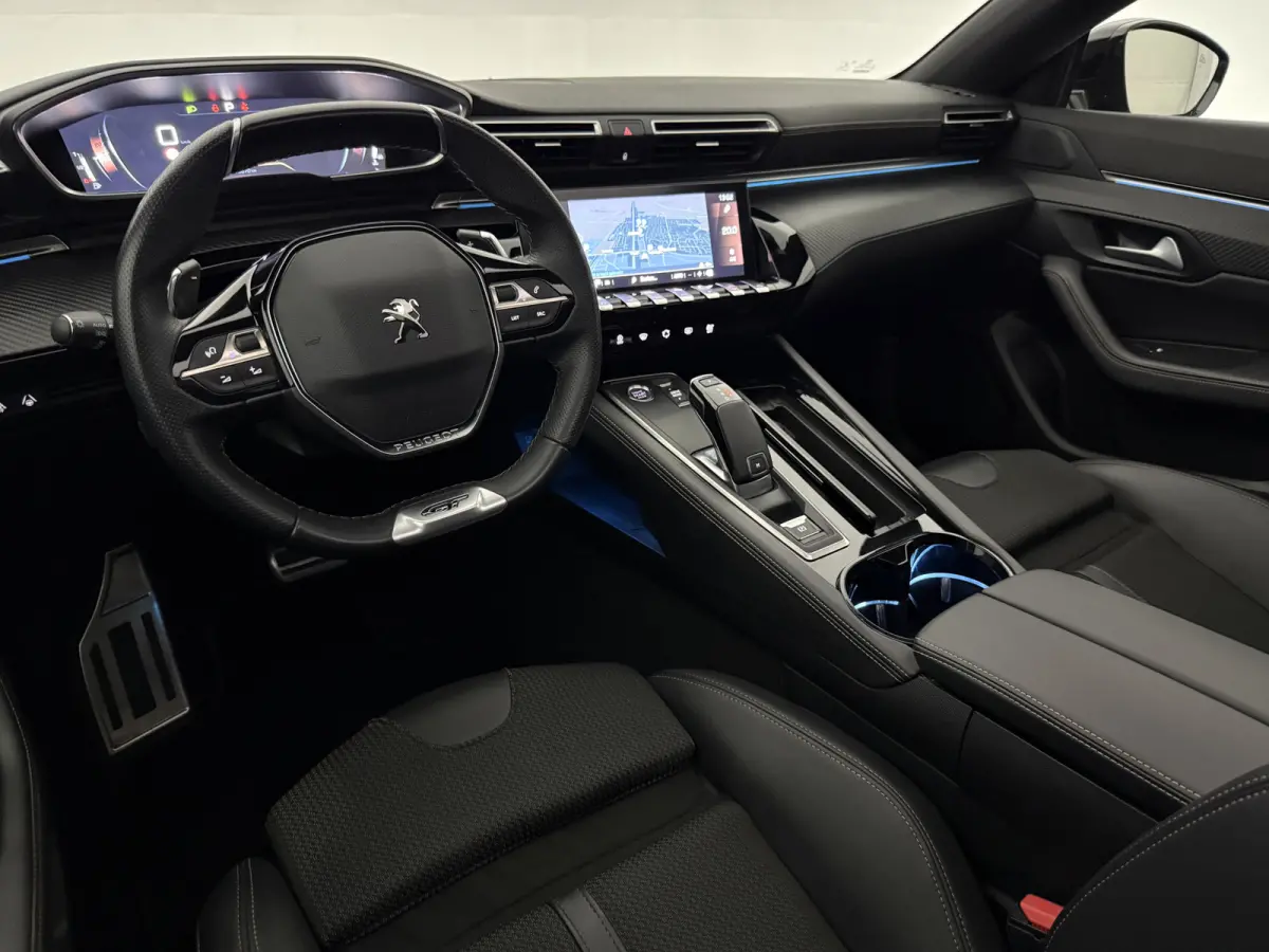 1.2 PureTech GT | Pano | Camera | Virtual | Sfeer | LED | Carplay | Cruise | Clima | Keyless