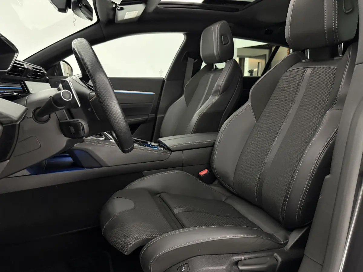 1.2 PureTech GT | Pano | Camera | Virtual | Sfeer | LED | Carplay | Cruise | Clima | Keyless