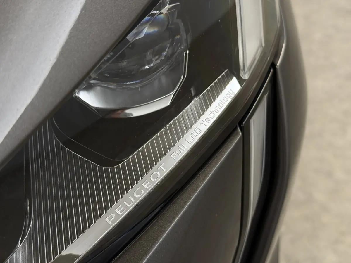 1.2 PureTech GT | Pano | Camera | Virtual | Sfeer | LED | Carplay | Cruise | Clima | Keyless