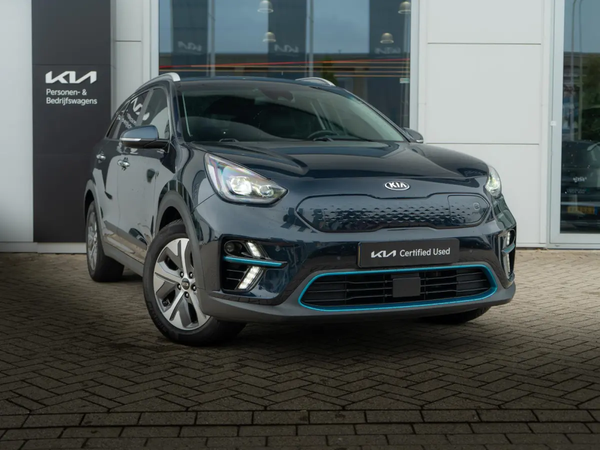 DynamicPlusLine 64 kWh | Schuif-kanteldak | Cruise | Clima | Carplay | Keyless | Stoel-stuurverwarming | Navi |