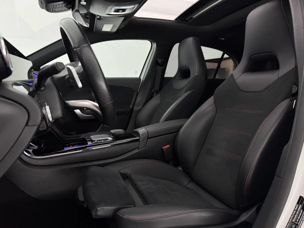 180 Business Solution AMG | Pano | Camera | Virtual | Sfeer | Carplay | LED | Keyless