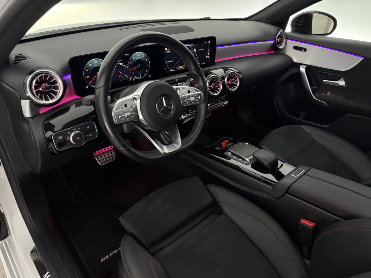 180 Business Solution AMG | Pano | Camera | Virtual | Sfeer | Carplay | LED | Keyless