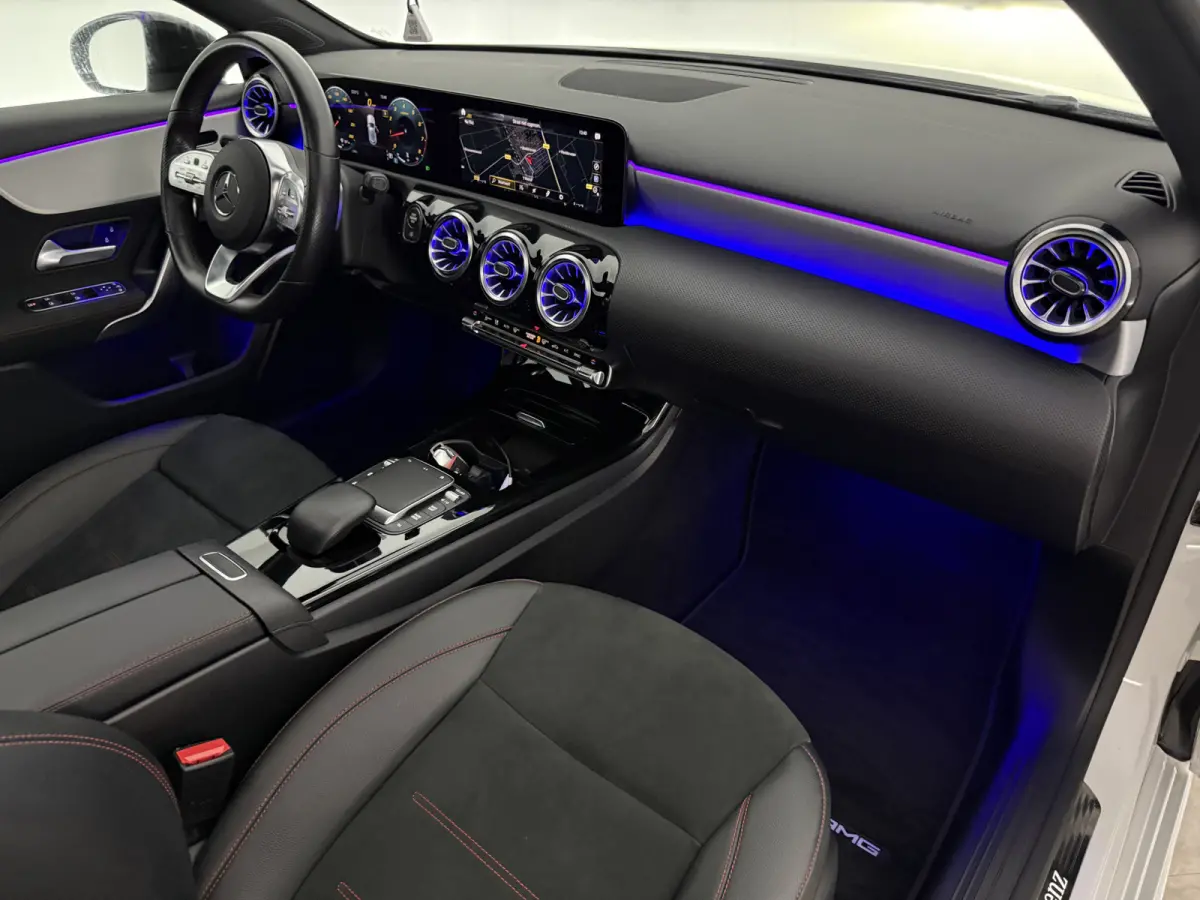 180 Business Solution AMG | Pano | Camera | Virtual | Sfeer | Carplay | LED | Keyless