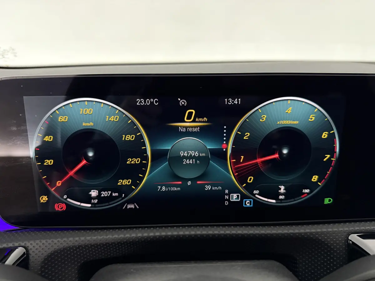 180 Business Solution AMG | Pano | Camera | Virtual | Sfeer | Carplay | LED | Keyless