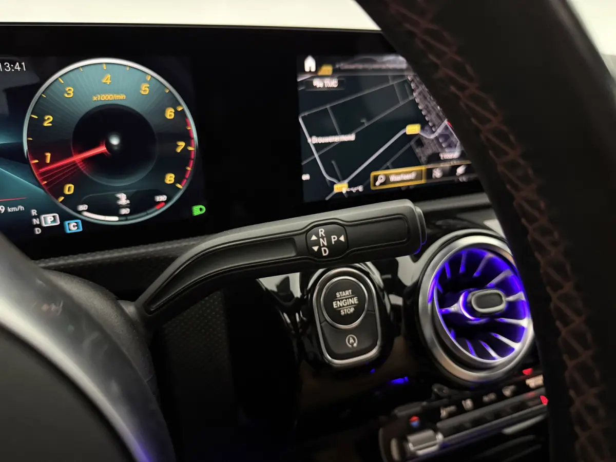 180 Business Solution AMG | Pano | Camera | Virtual | Sfeer | Carplay | LED | Keyless