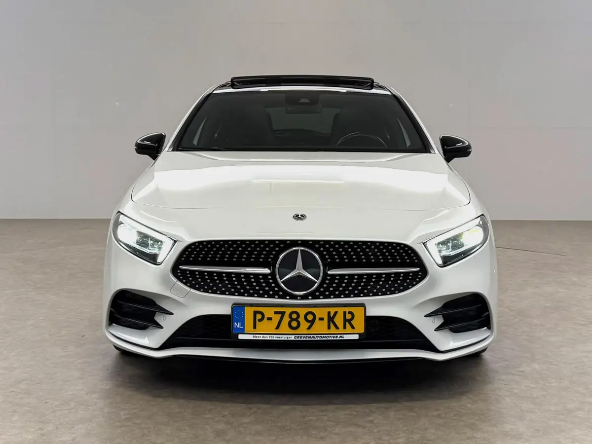 180 Business Solution AMG | Pano | Camera | Virtual | Sfeer | Carplay | LED | Keyless