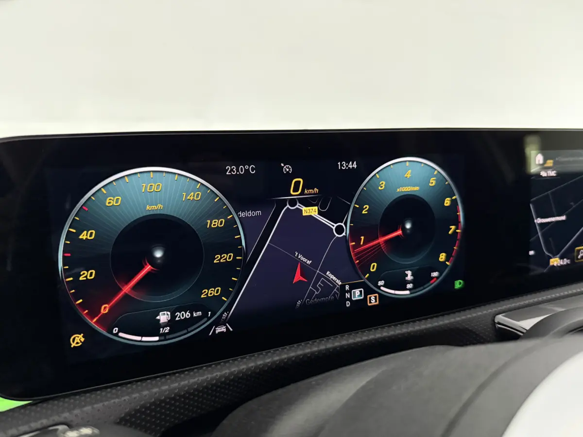 180 Business Solution AMG | Pano | Camera | Virtual | Sfeer | Carplay | LED | Keyless