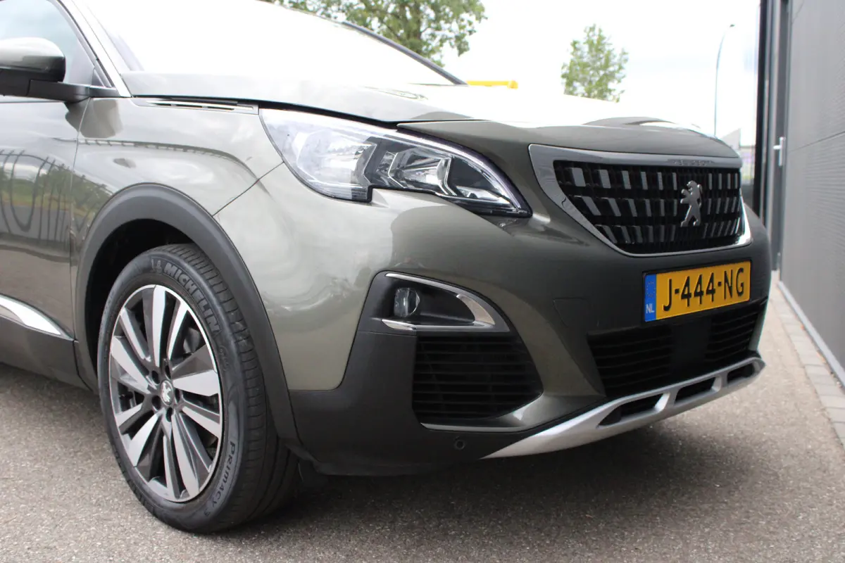 1.2 PureTech Blue Lease Premium Avantage | Automaat | Navigatie | Camera | Apple carplay | Trekhaak | NL auto | 46.000km |