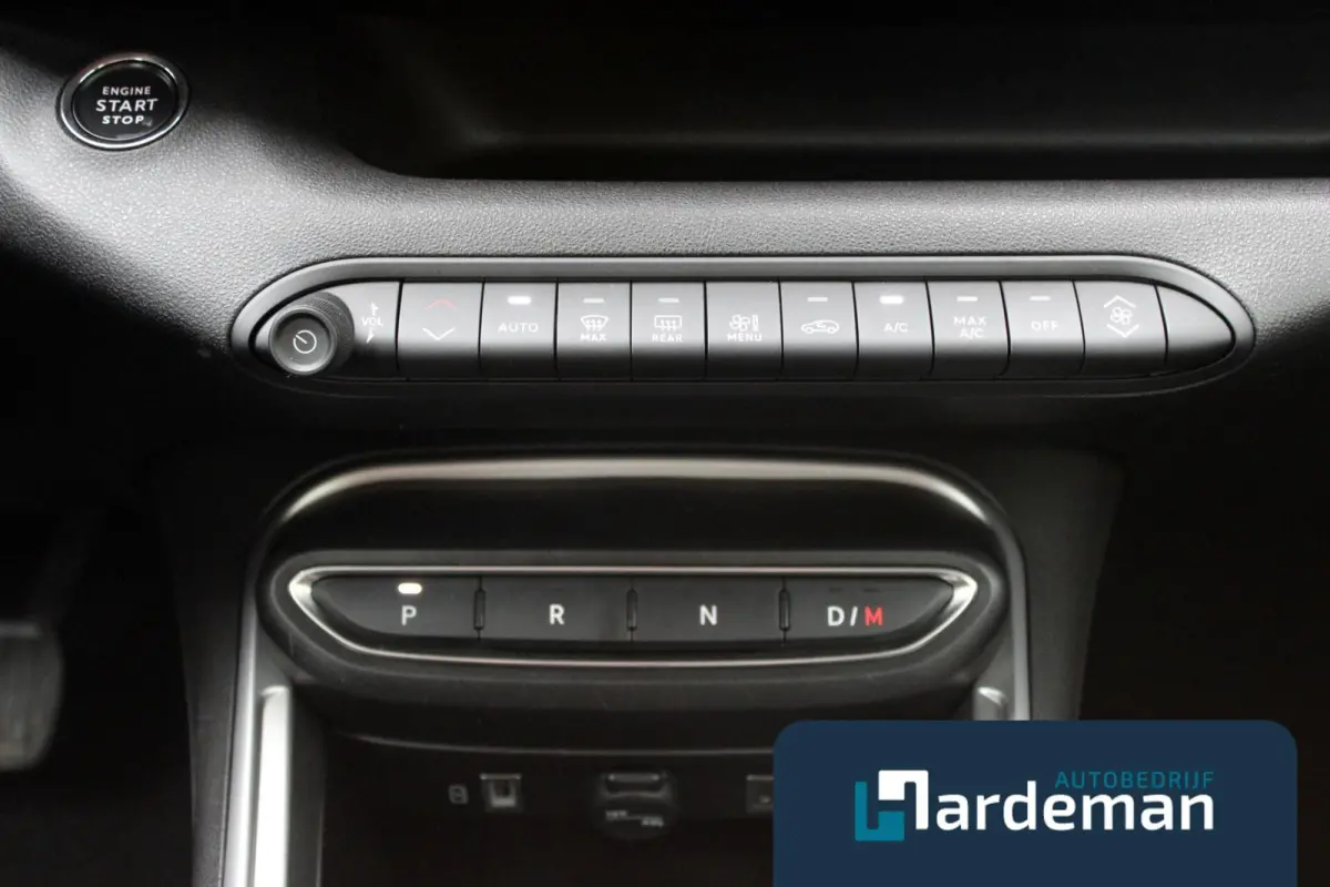 1.2 e-Hybrid Carplay Camera